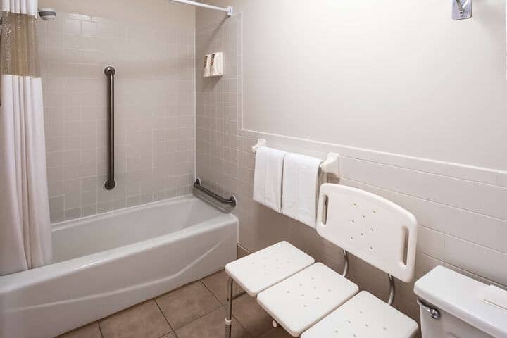 Room 15 of 24